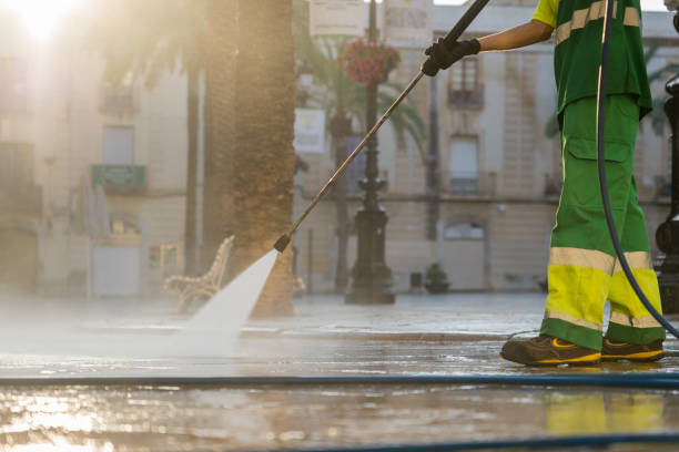 Best Patio and Deck Pressure Washing  in Oviedo, FL